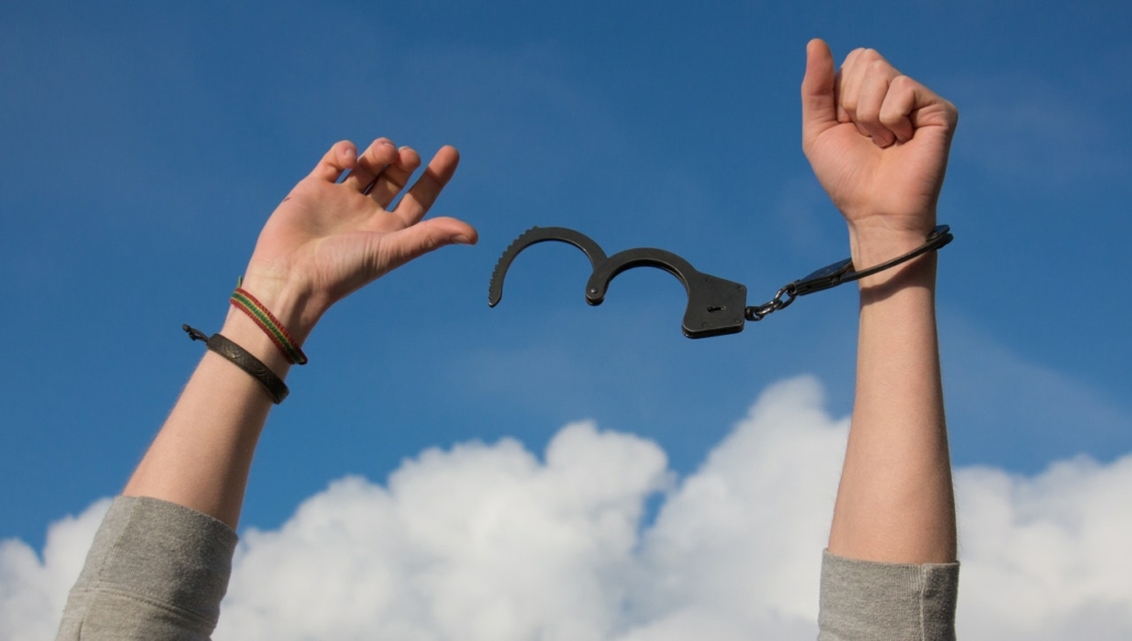 freedom-handcuffs-hands-247851-1030x584